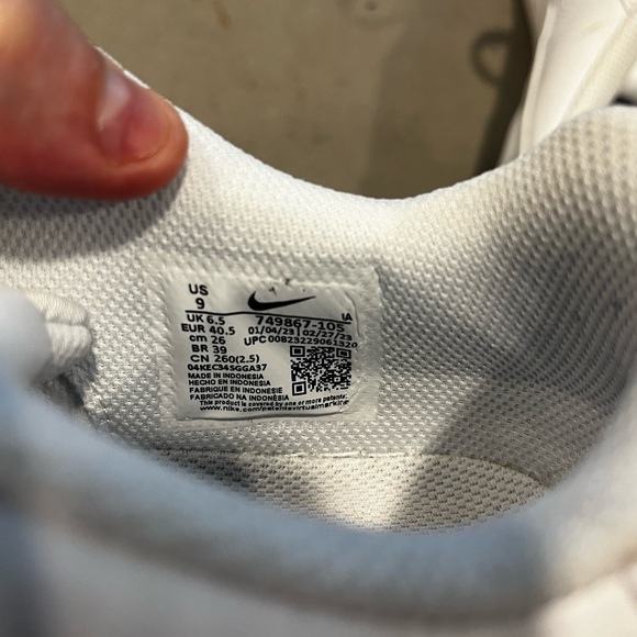 Nike Court Royale Triple White Women’s 9 Sneakers - Picture 5 of 6